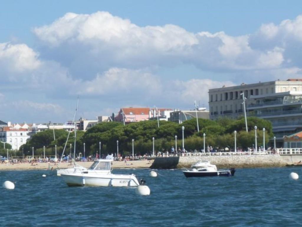 Residence Nemea Les Rives De Saint Brice Ares Dış mekan fotoğraf