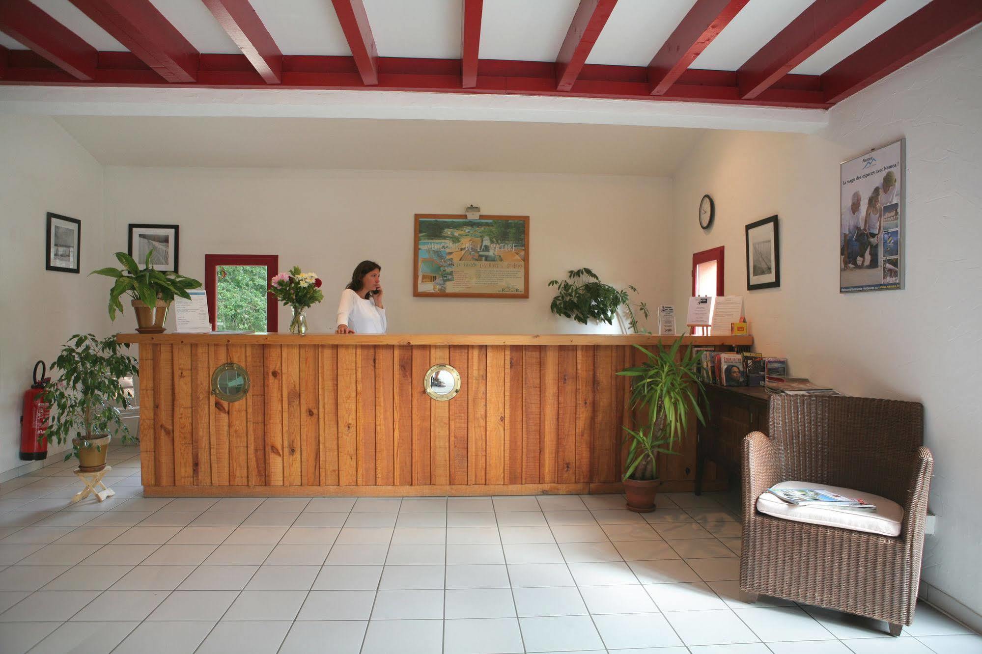 Residence Nemea Les Rives De Saint Brice Ares Dış mekan fotoğraf